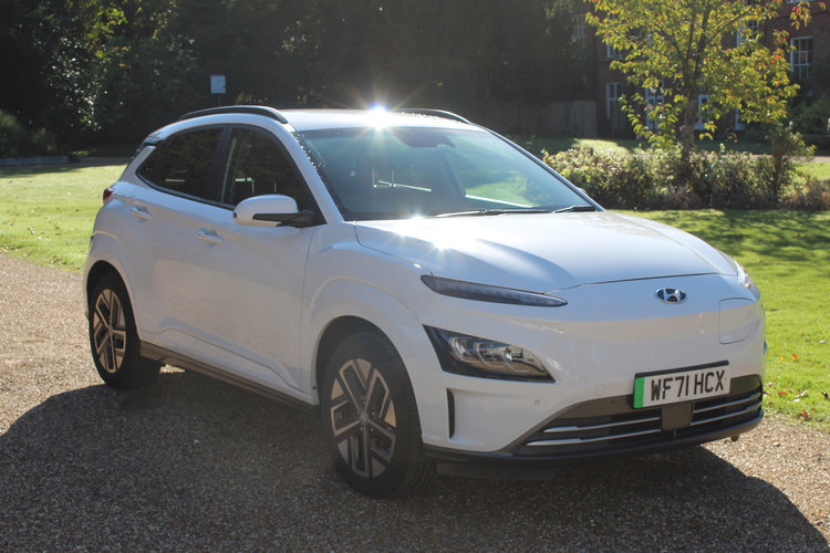 Hyundai Kona 150kW Premium<br />2021 White Hatchback £16,895