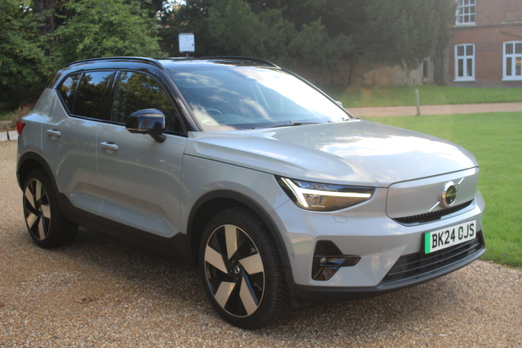 Volvo XC40 300kW Twin Ultimate Recharge AWD<br />2024 Metallic Grey Hatchback UNDER OFFER